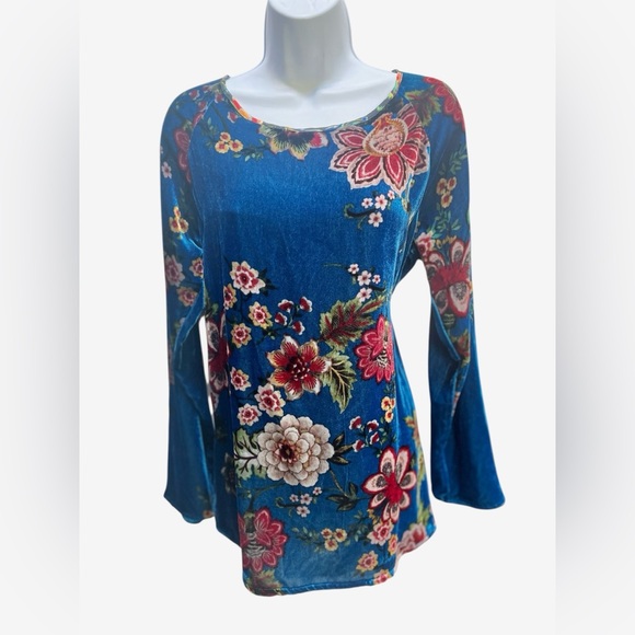 Johnny Was Tops - Johnny Was Floral Velvet Top blue multicolor XS designer